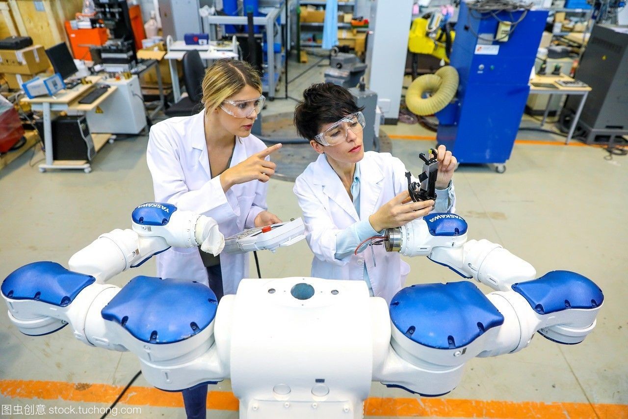 研究人员从事机器人,工业,研究和技术中心,tecnalia研究与创新,donostia,basquecountry,西班牙,欧洲
